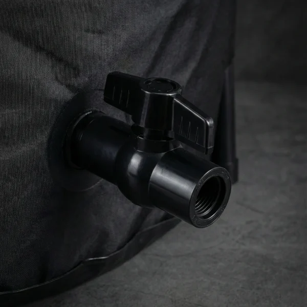 A merülő dézsa leeresztő csapja