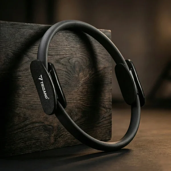 A Trizand pilates karika egy dobbantónak támasztva